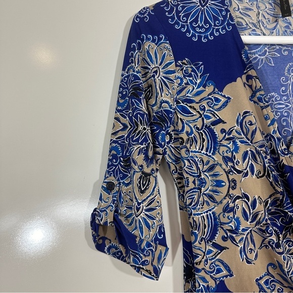 BCBGMaxAzria Adele Printed Royal Blue Roll Tab Wrap Dress - Picture 6 of 8